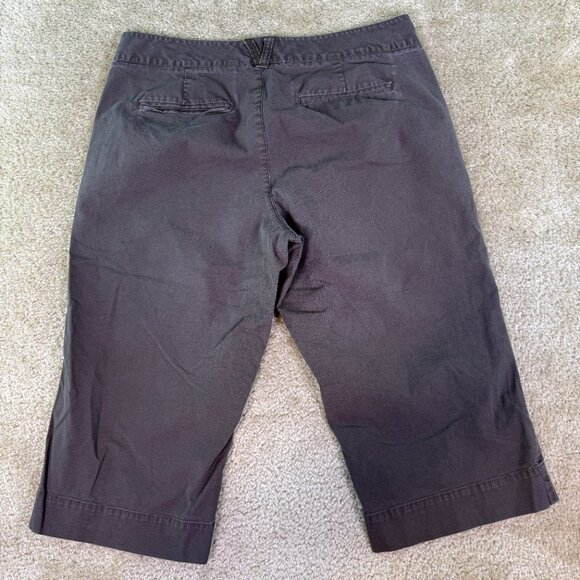 DOCKERS Mid Rise Curvy Brown Stretch CAPRI Pants Women’s Size 12 - 34x18 - E514 - Picture 5 of 10